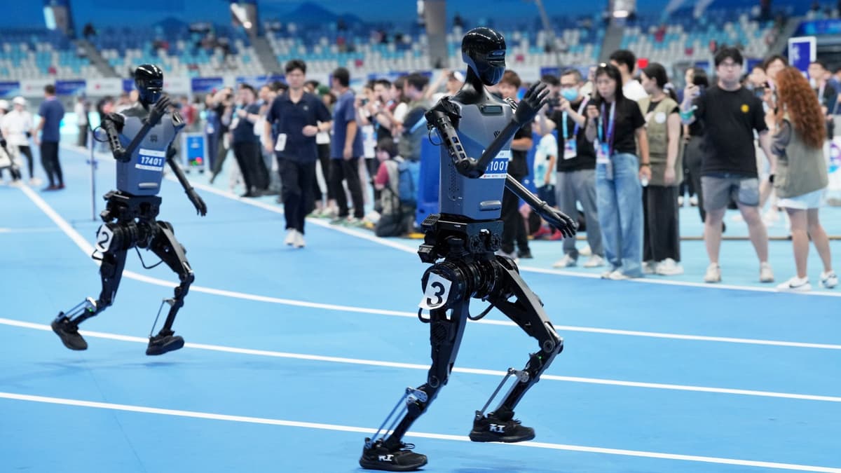 Humanoid Robots Now Test Running Shoes in Beijing