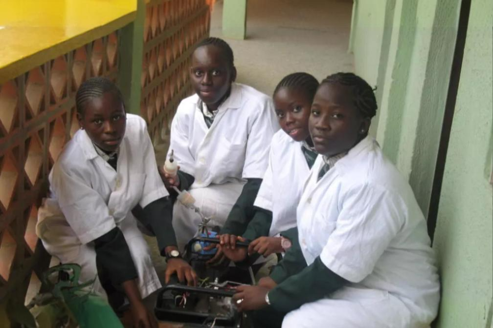Nigerian Teens Invent Generator That Runs on Urine